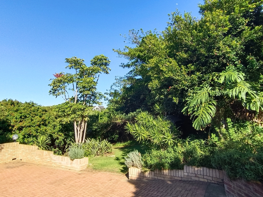 0 Bedroom Property for Sale in Wavecrest Eastern Cape